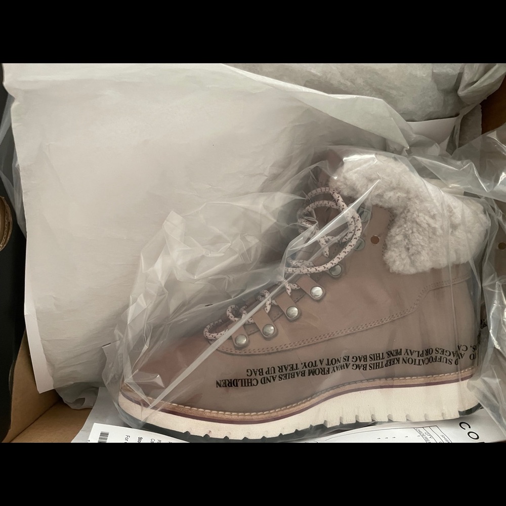 Cole Haan zero grand Hiker Boot mauve size 7.5